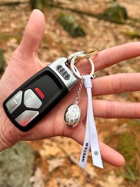 CHANEL Beaute N°5 L'EAU Limited Edition Perfume Bottle Keychain New SEALED